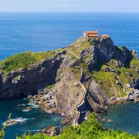 Apartament Comodo En El Centro De Bermeo. *